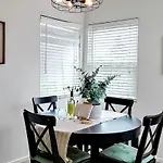 Private, Spacious Apartment With Sunny Patio
