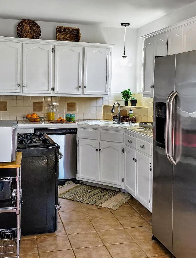 Private, Spacious Apartment With Sunny Patio