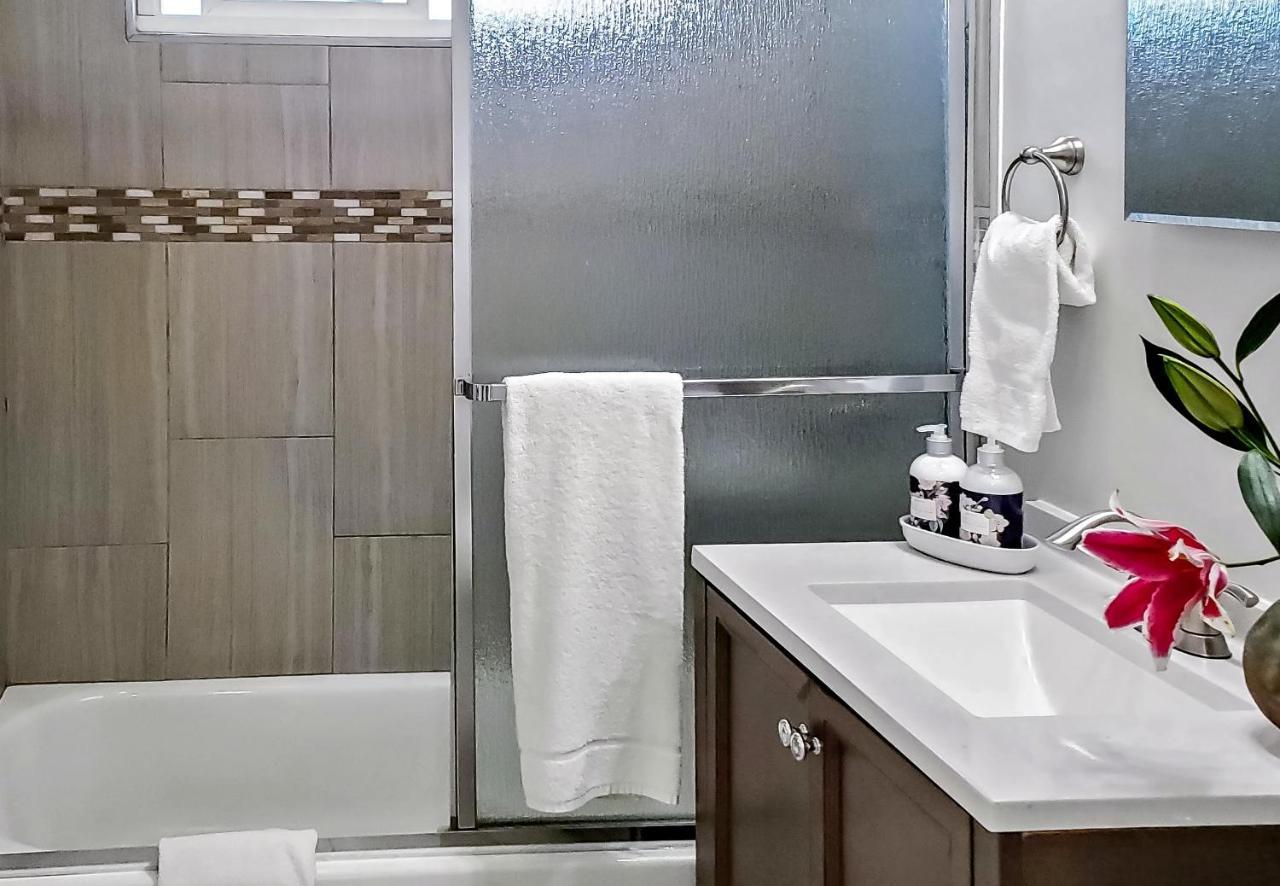 Private, Spacious Apartment With Sunny Patio Apartment *